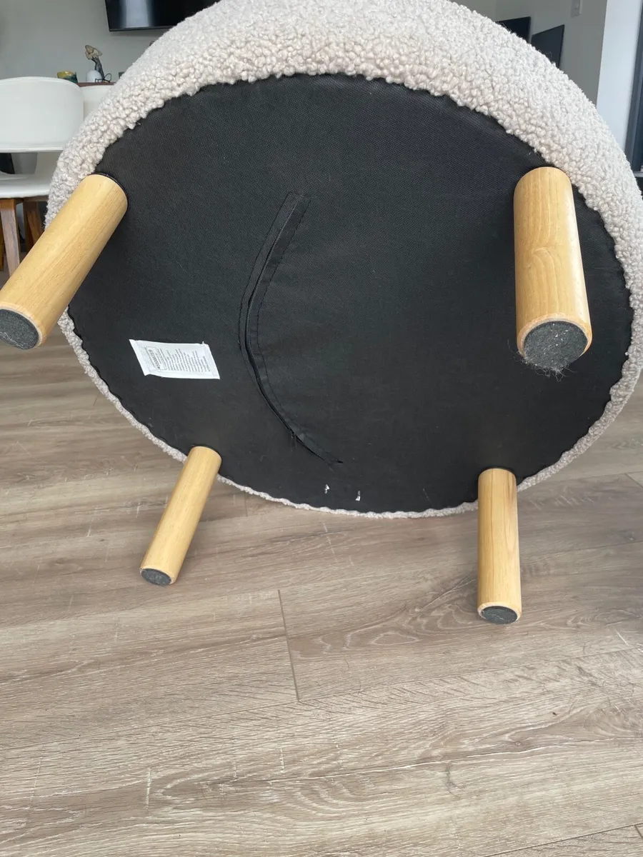 Ottoman/ Pouffe - Image 3