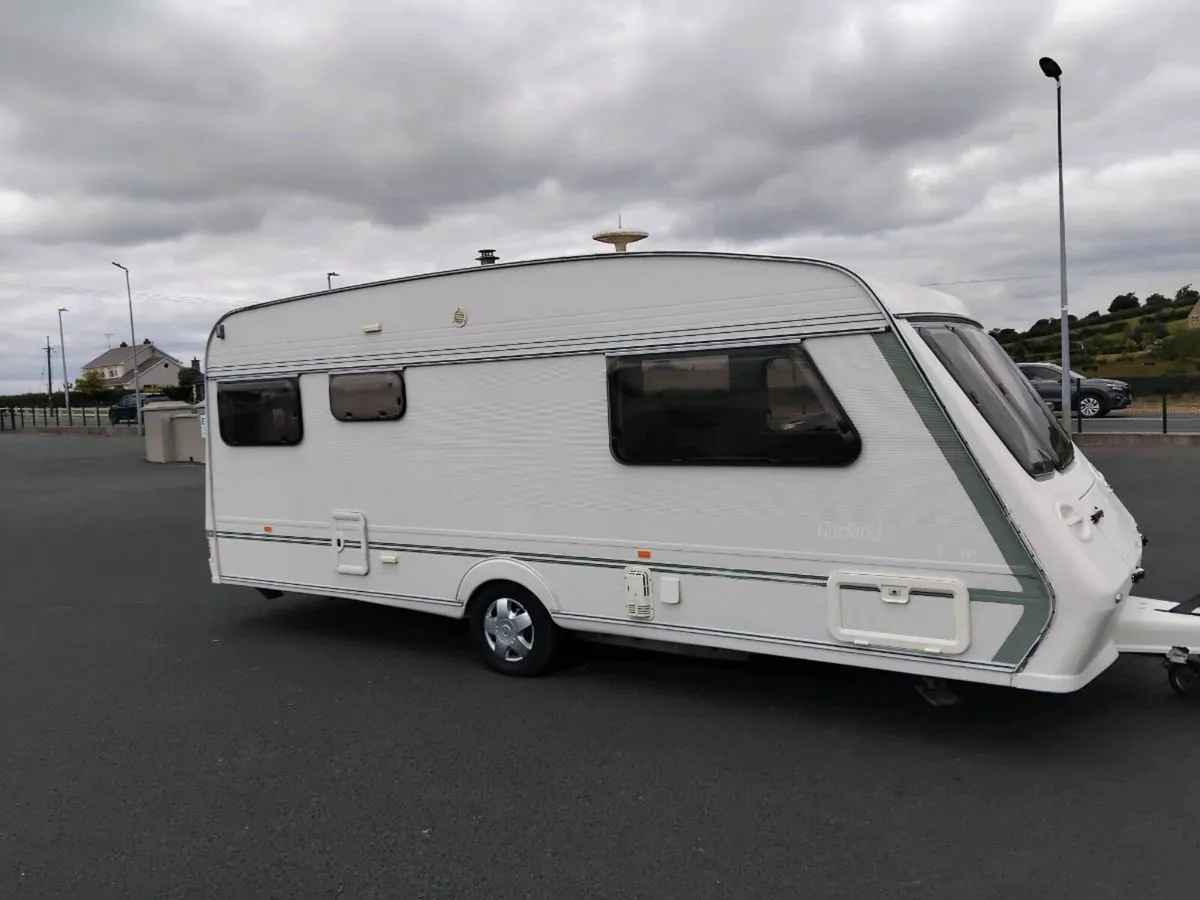 Excellent condition garland 4/5 berth caravan - Image 2
