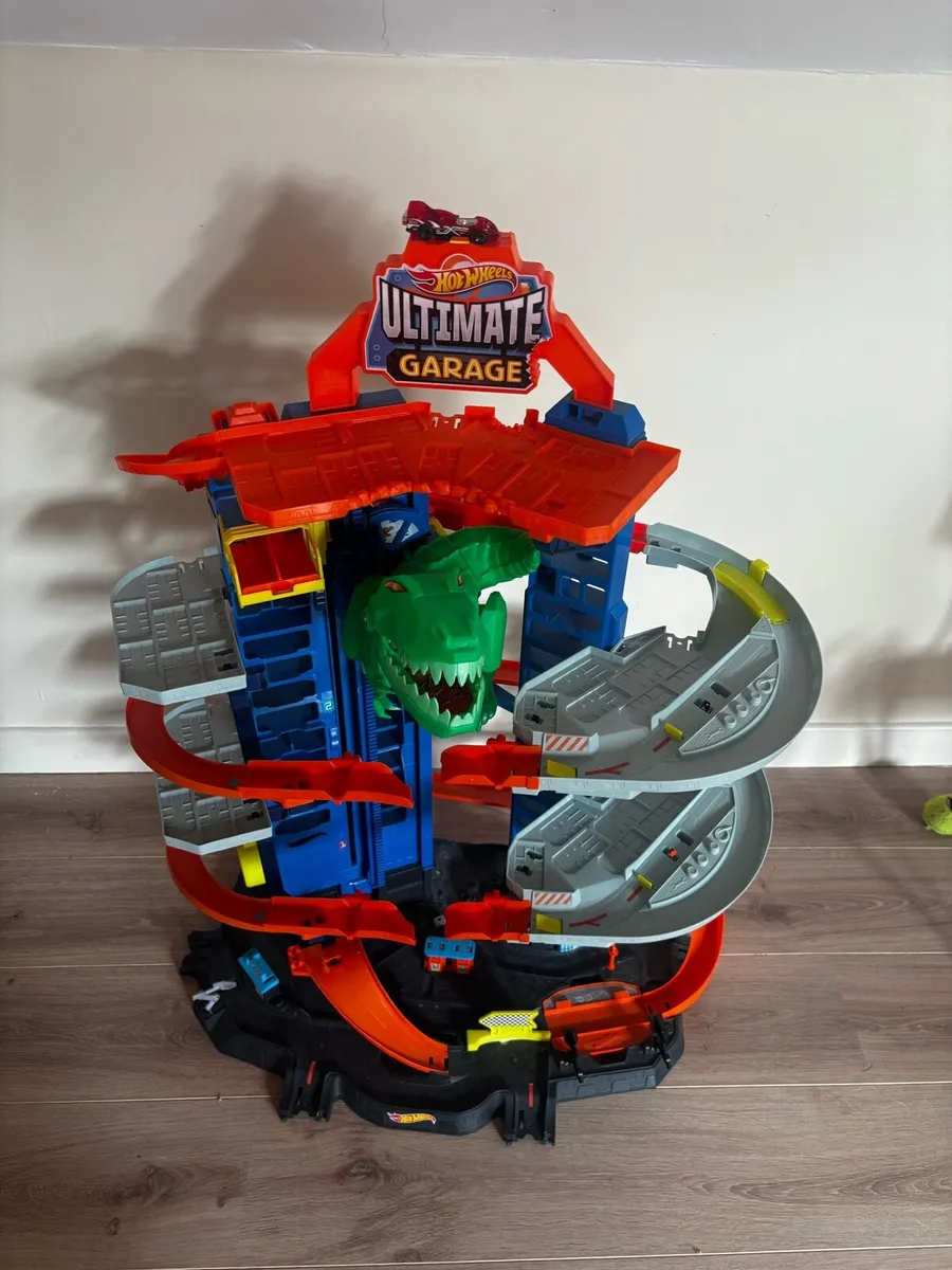 Hot Wheels Ultimate Garage