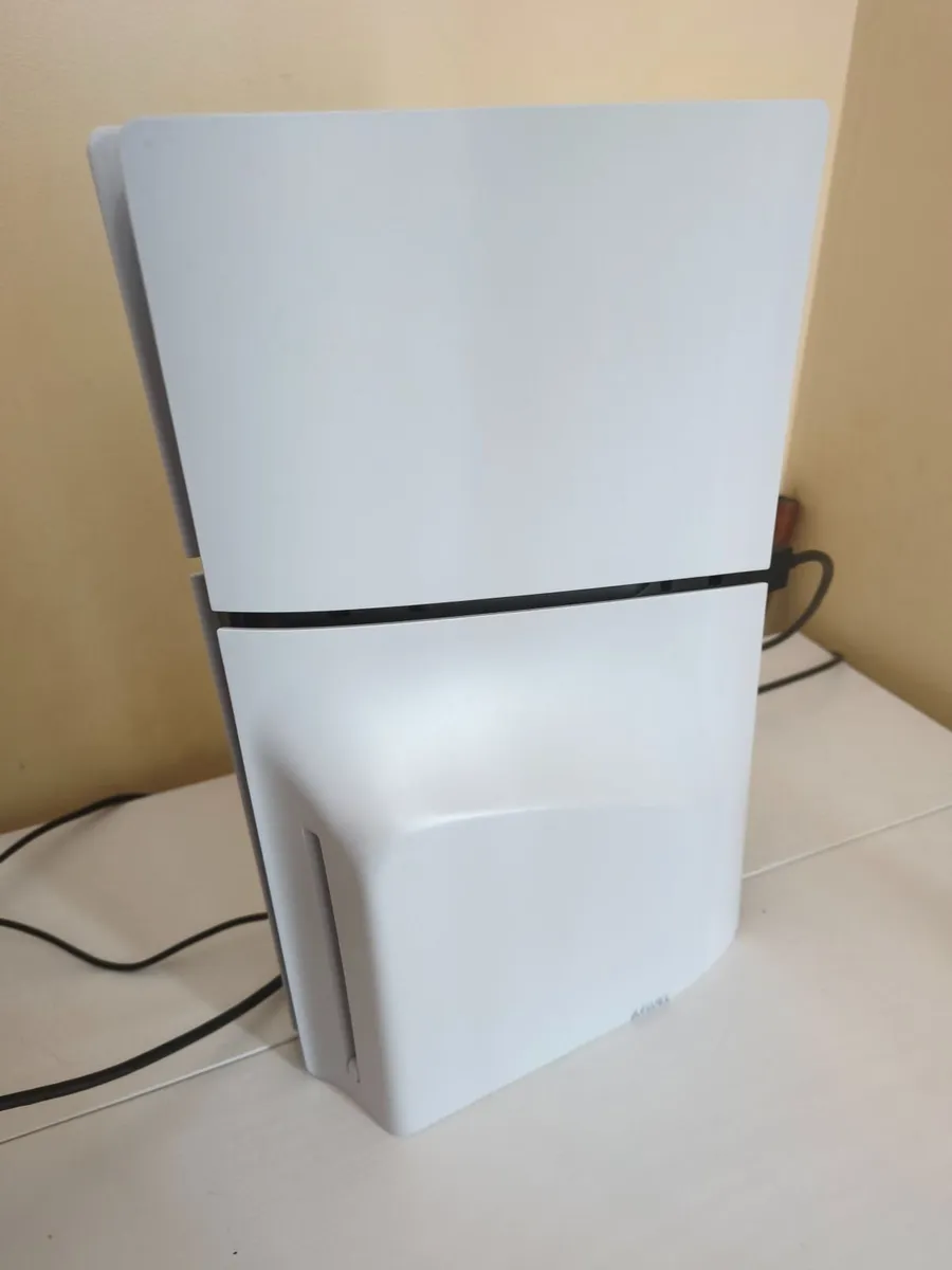 Playstation 5 slim Disc version 1TB - Image 3