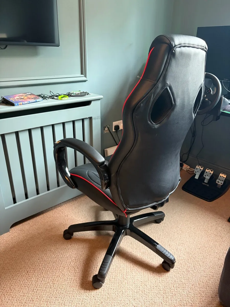 X Rocker Gaming chair - Image 3