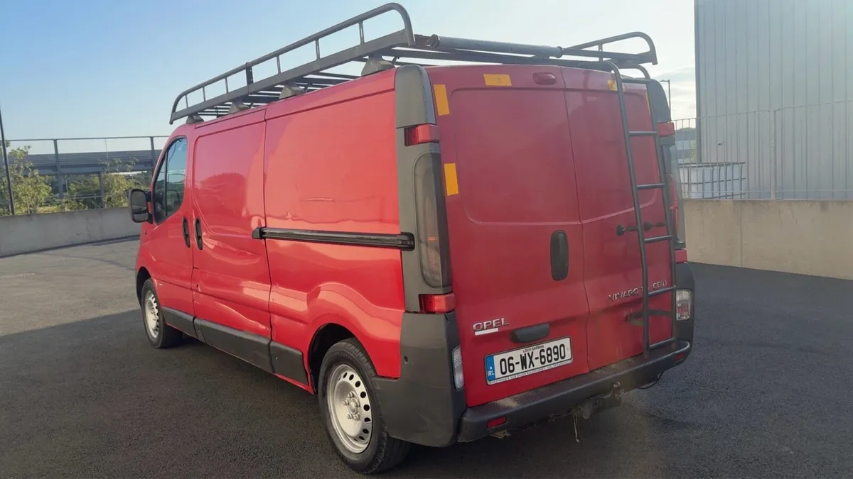2006 opel Vivaro 1.9 cdti NEW DOE 01/27 - Image 2