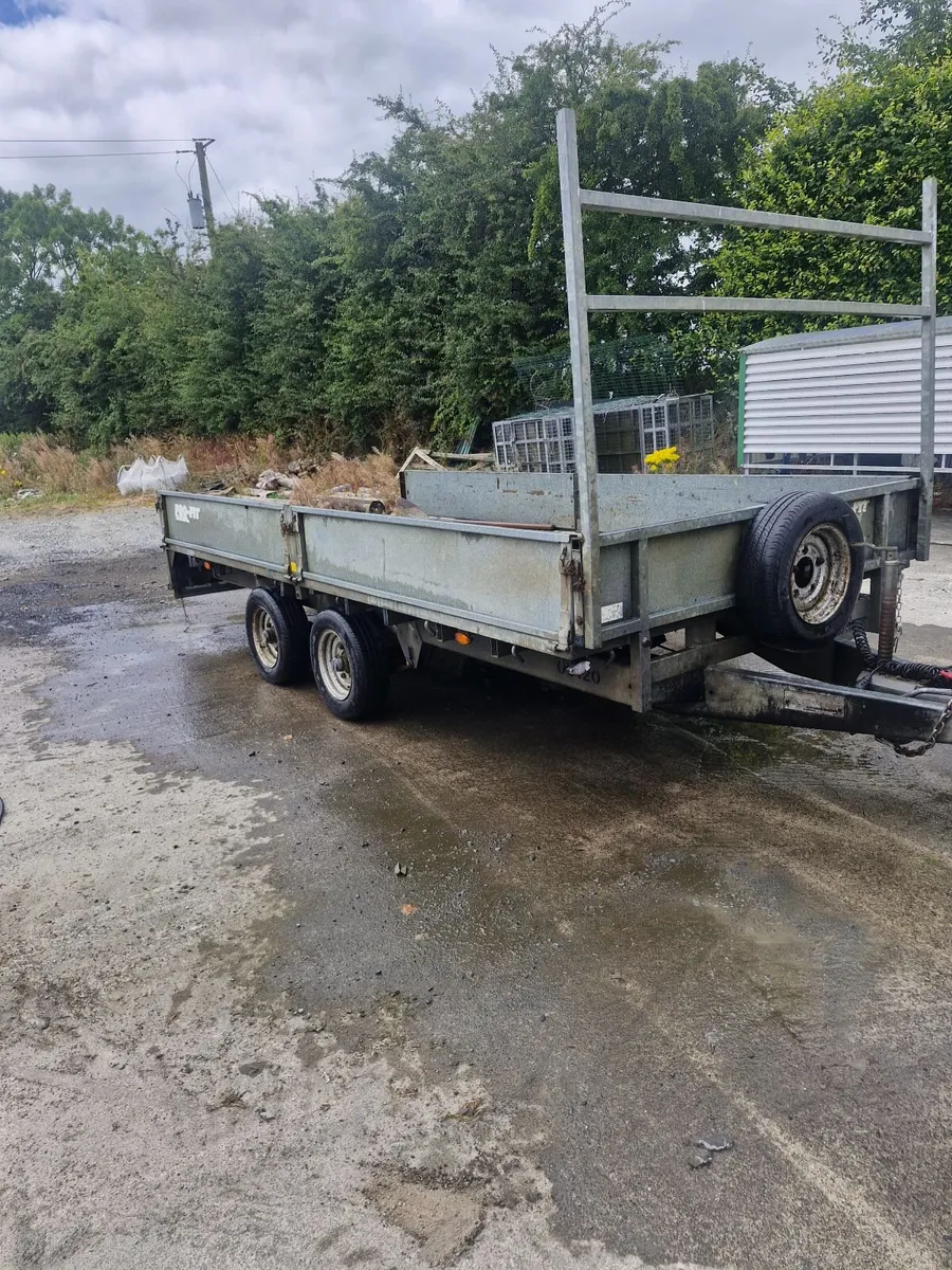Trailer - Image 1