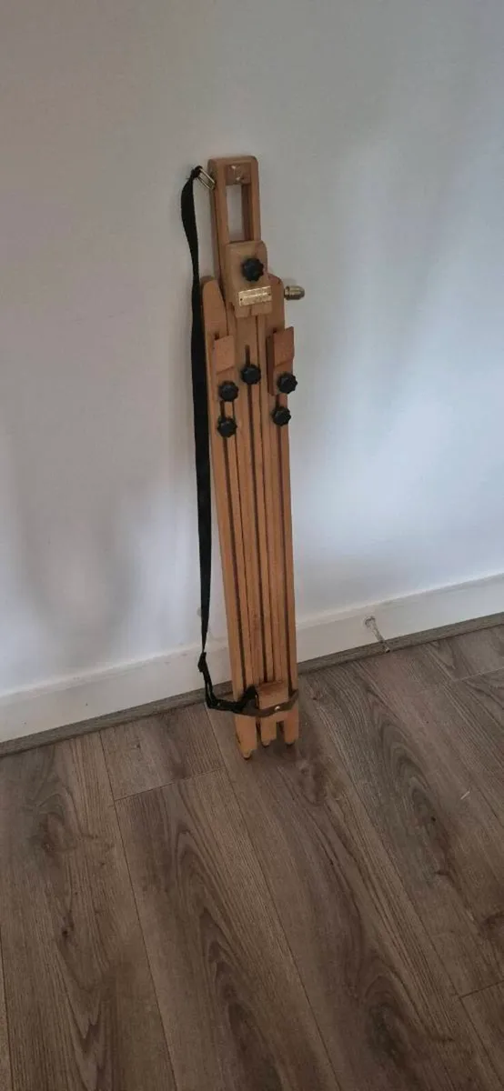 Travel Easel - Image 1