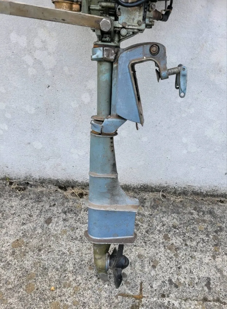 Outboard Motor - Image 3