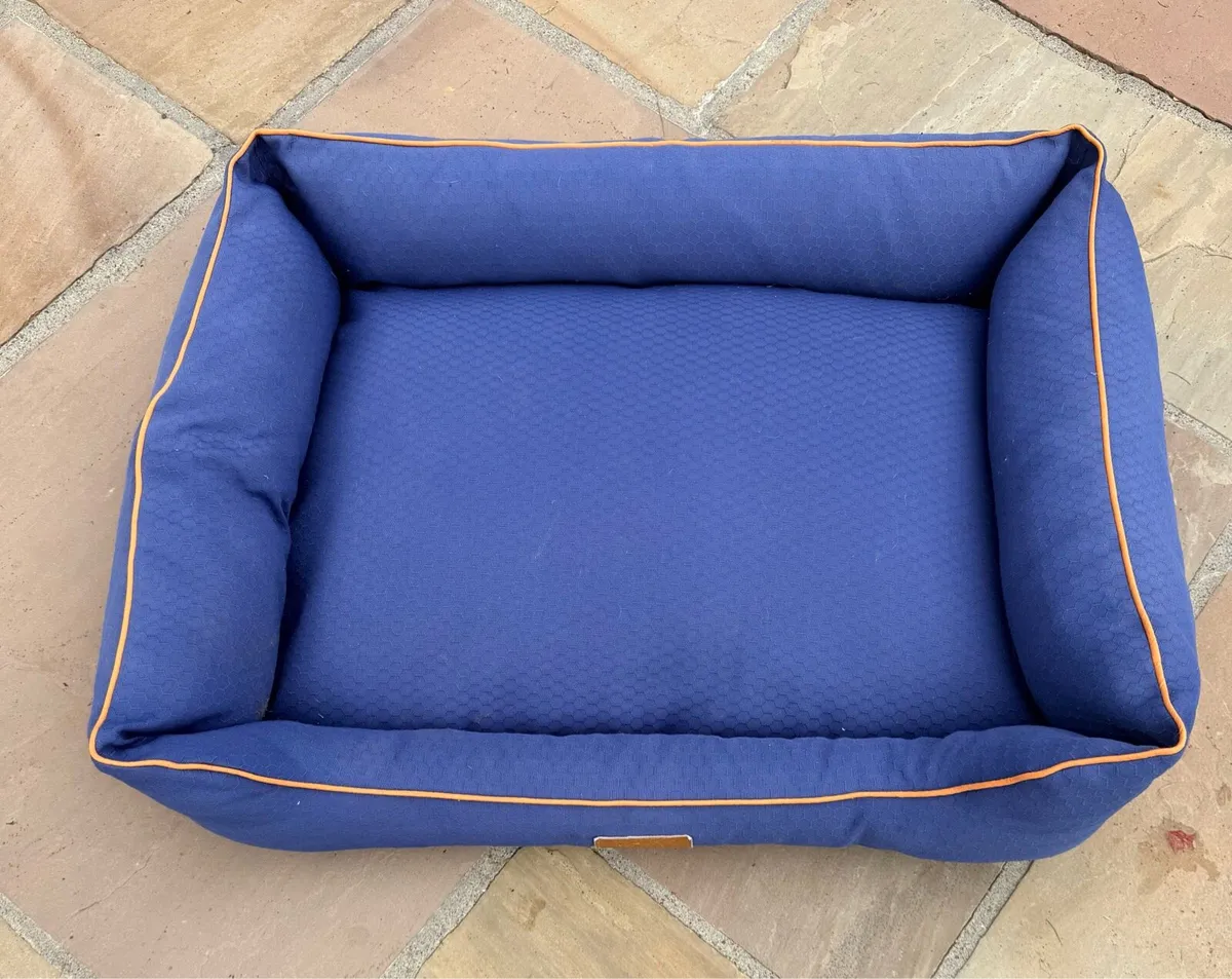 Dogs bed - Image 1