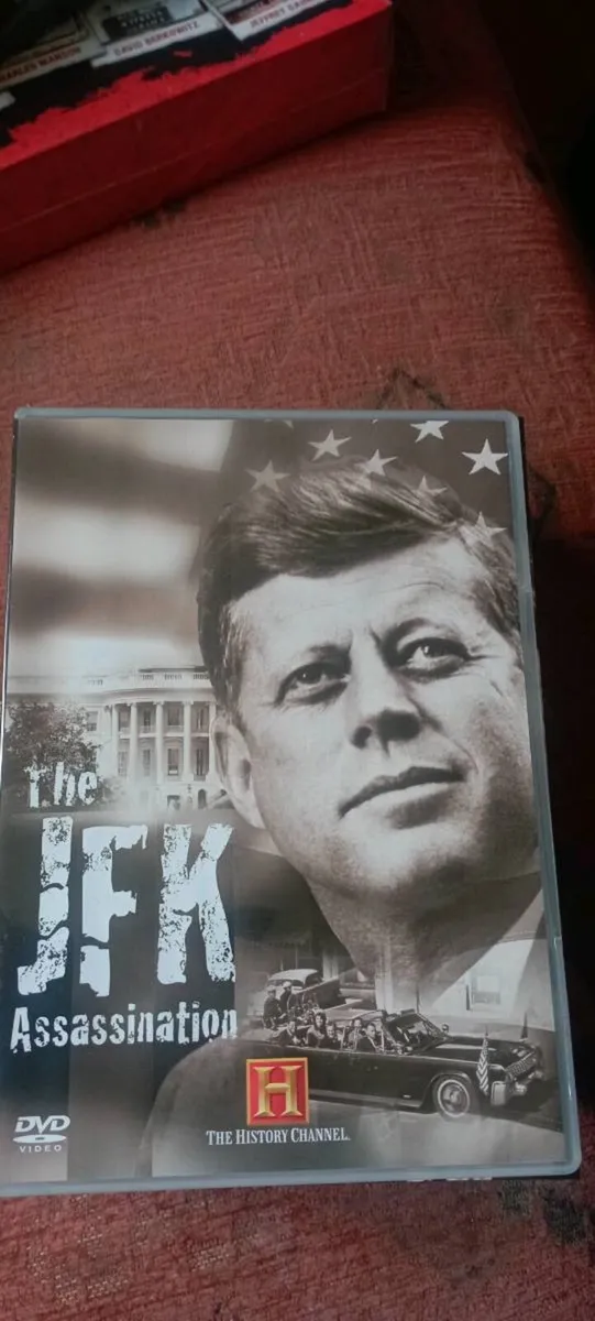 TRUE CRIMES IN  HISTORY 8 DVD BOX SET - Image 4