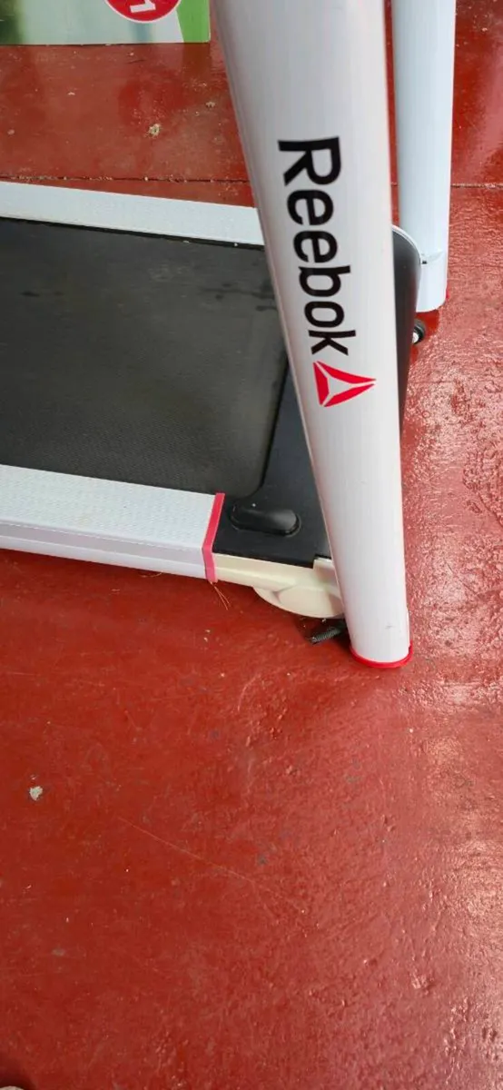 Reebok 4.0 iRUN treadmill - Image 4