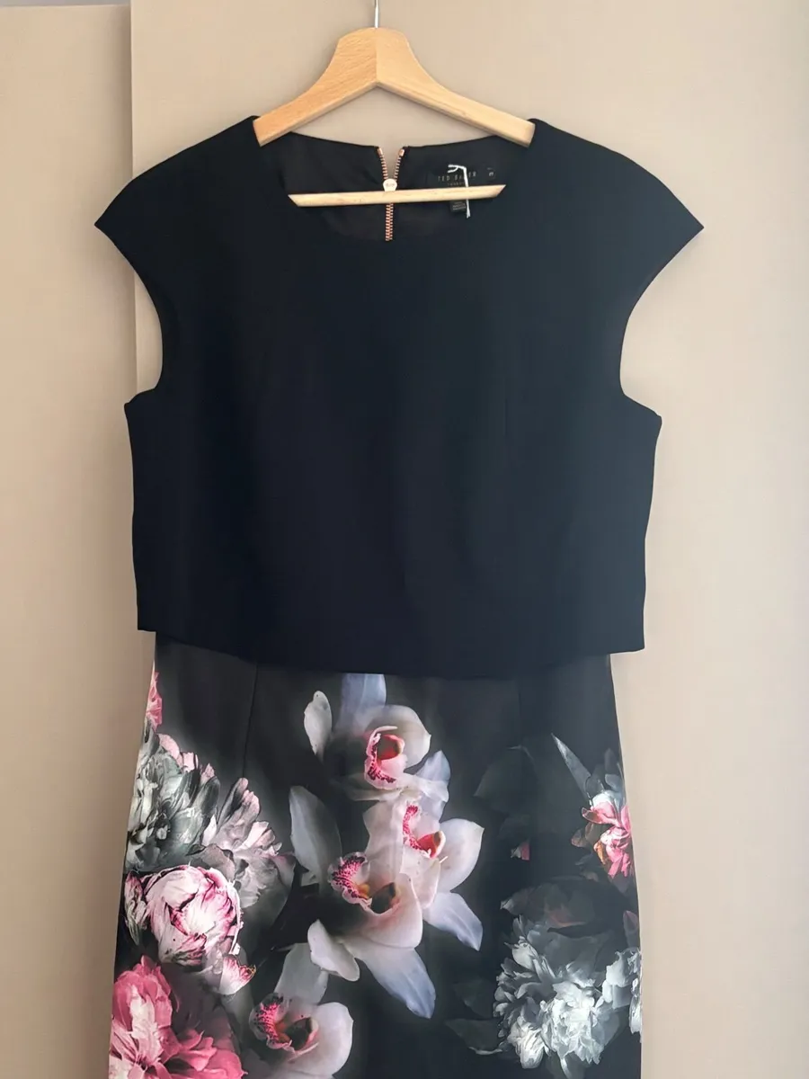 Clothes - Image 3