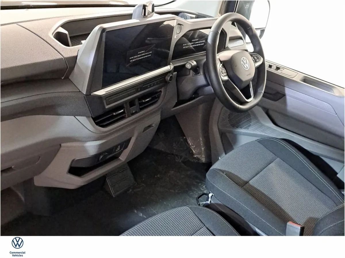 Volkswagen Transporter SWB Highline 150bhp auto - Image 3