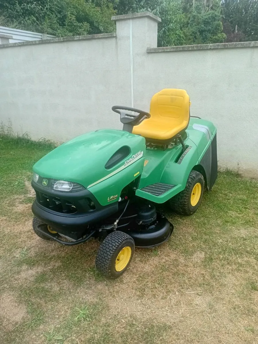 Ride on lawnmower - Image 2