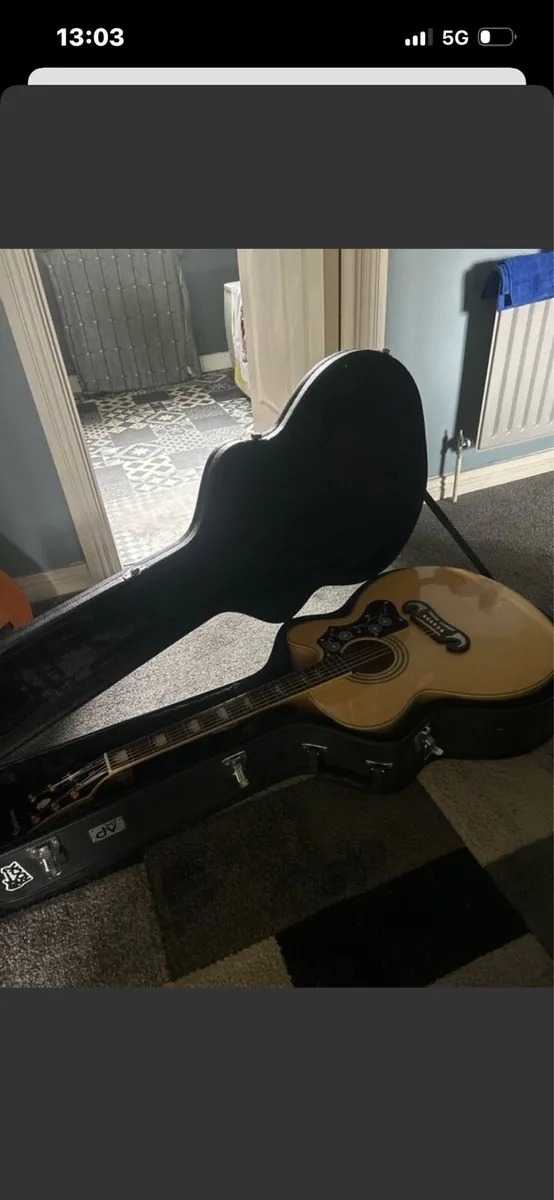 Acustic Guitar - Image 3