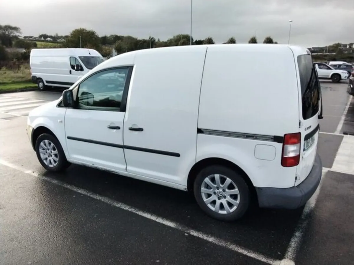 Volkswagen Caddy 2008 - Image 2
