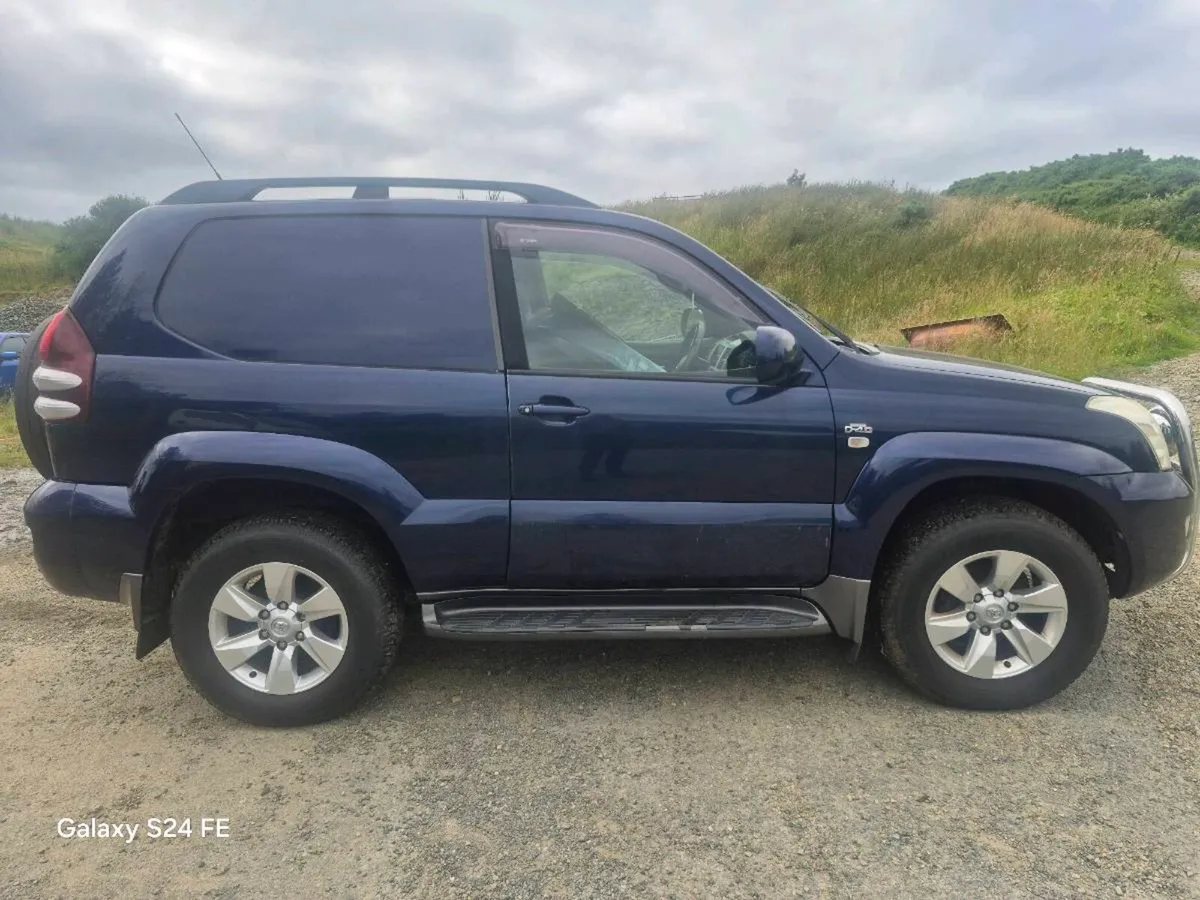 2006 Toyota Landcruiser - Image 2