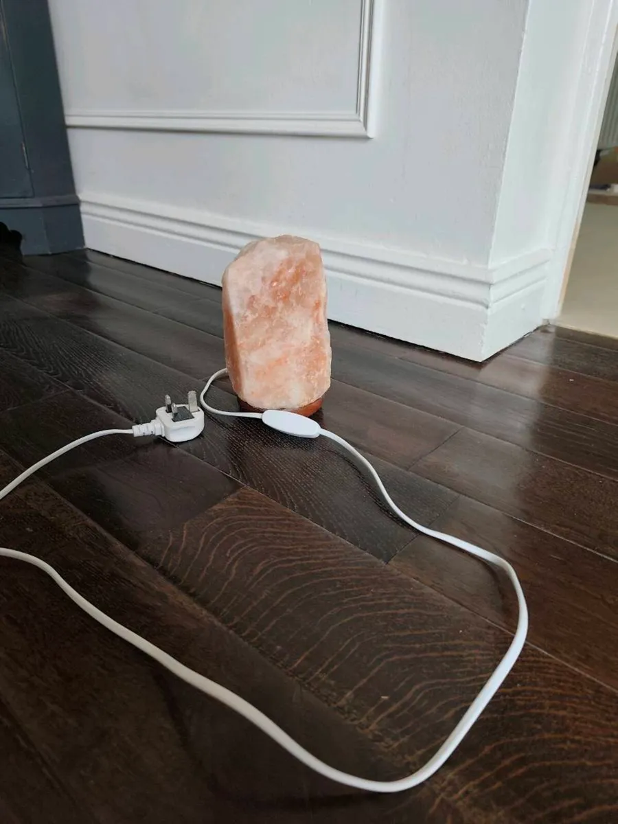 Salt Lamp - Image 1