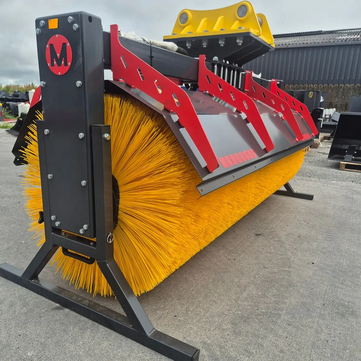 13t 8ft Hydraulic Sweeper - Image 4