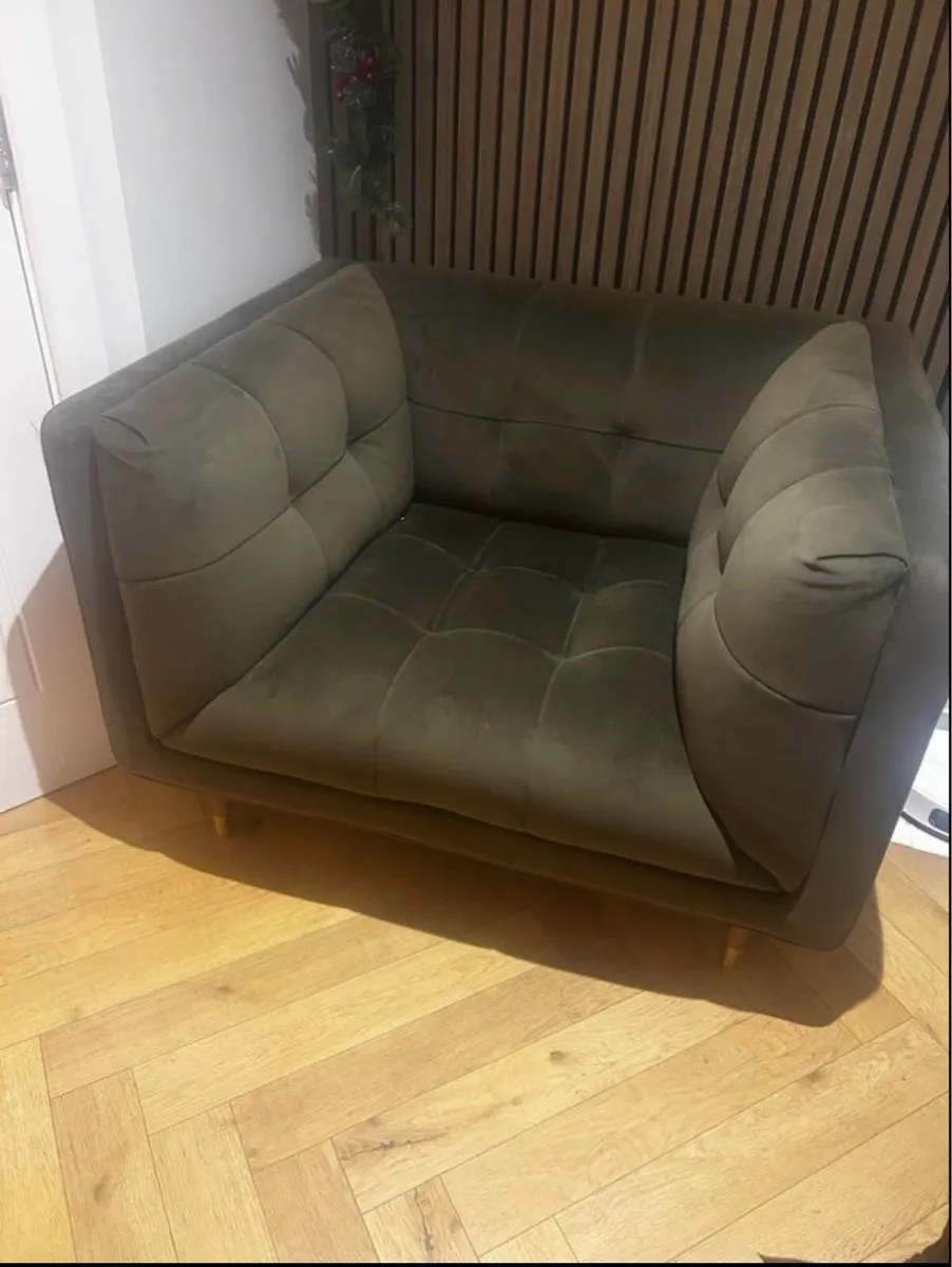 Large Armchair - Image 2