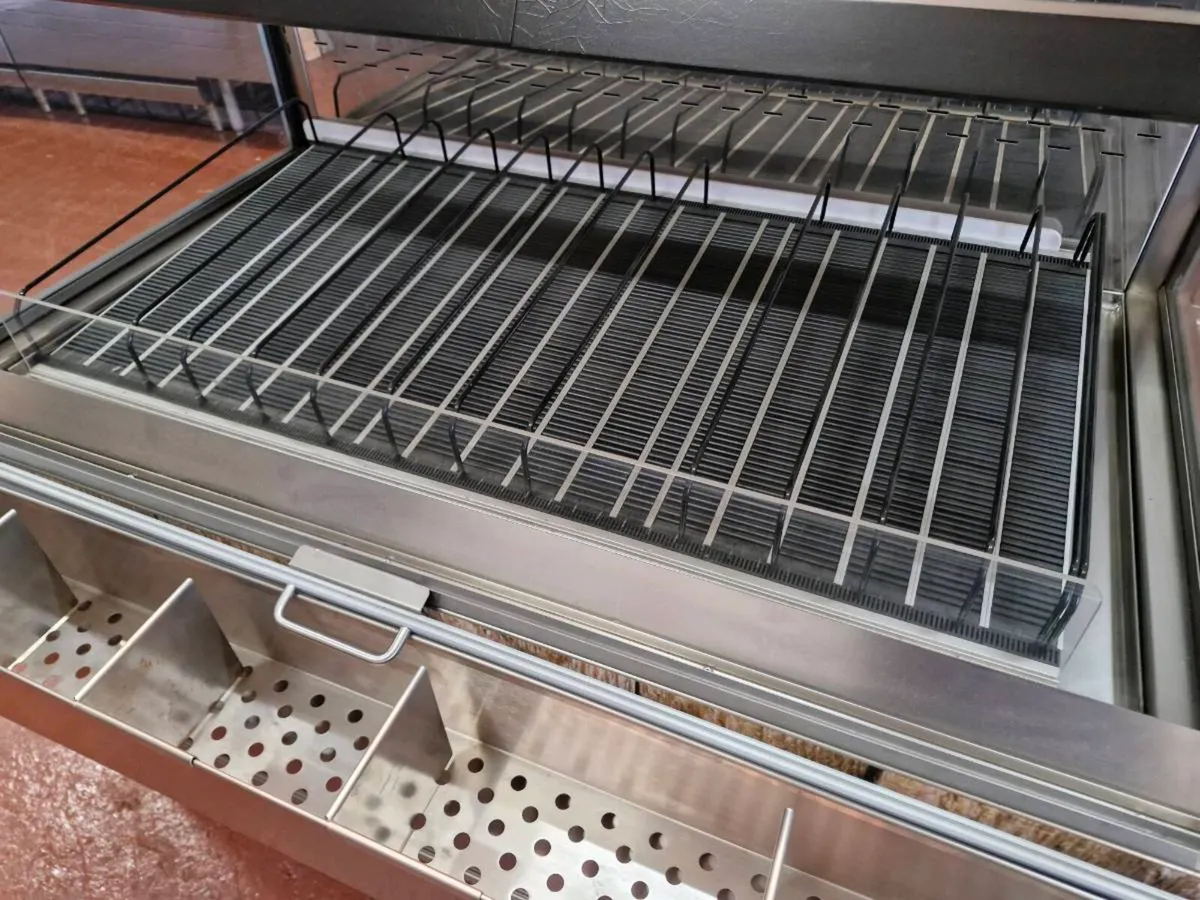 AKE Convenience Tower 110E Hot & Cold Display - Image 3