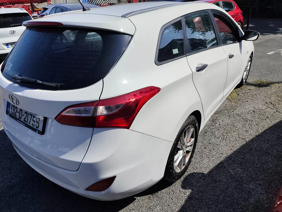 132  Hyundai i30 - Image 4