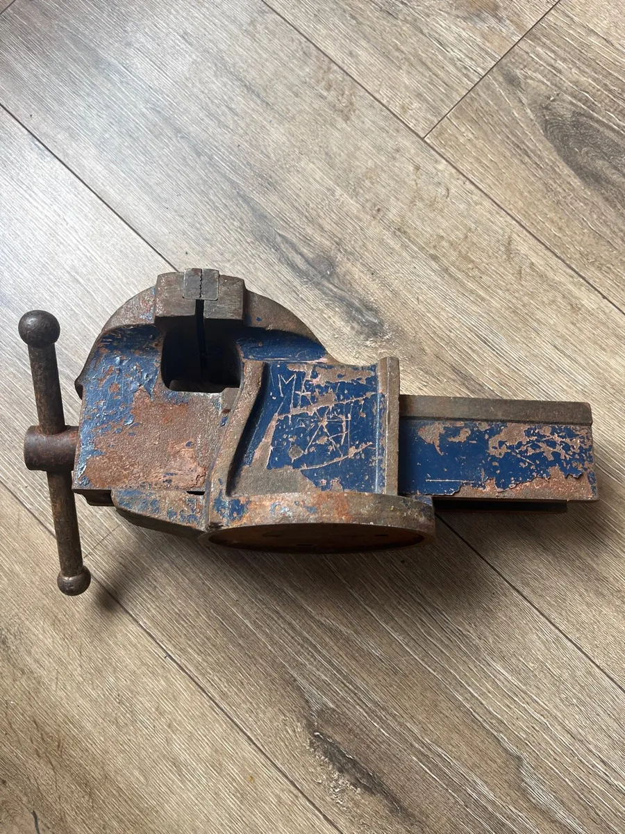 Heavy vintage Record bench vice - Image 1