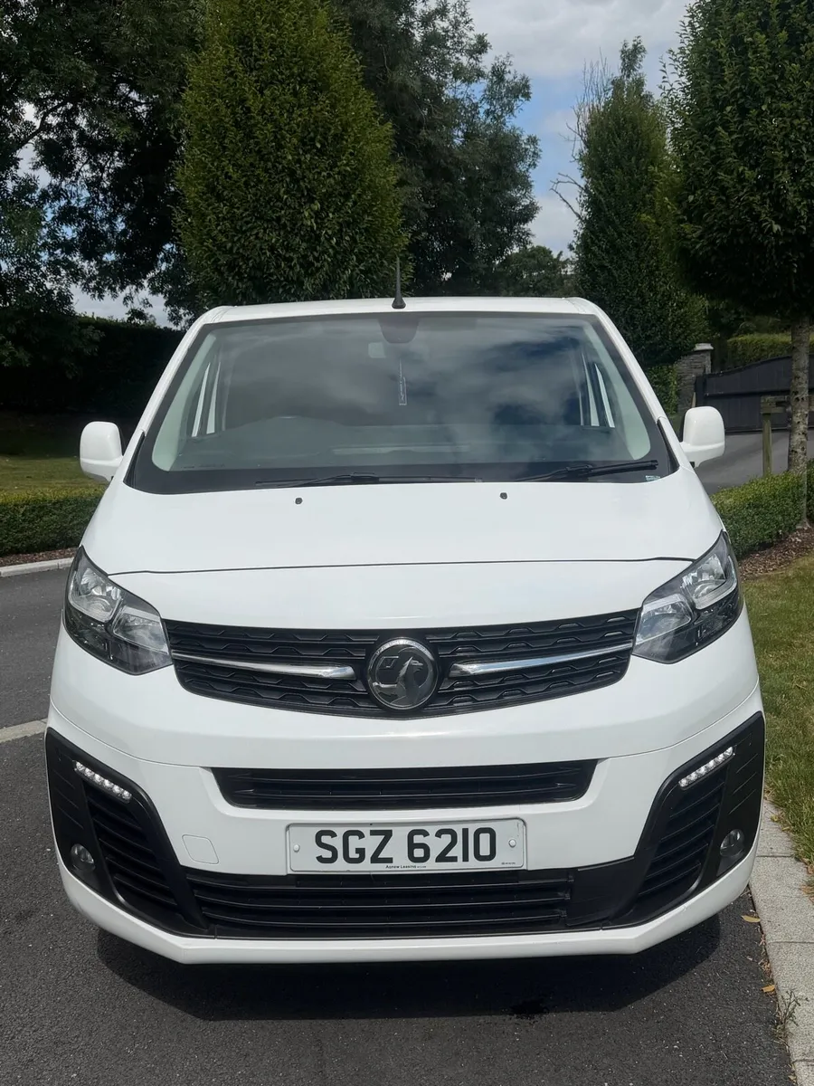 VAUXHALL VIVARO 2700 SPORTIVE 1.5 DIESEL 6SPD - Image 3