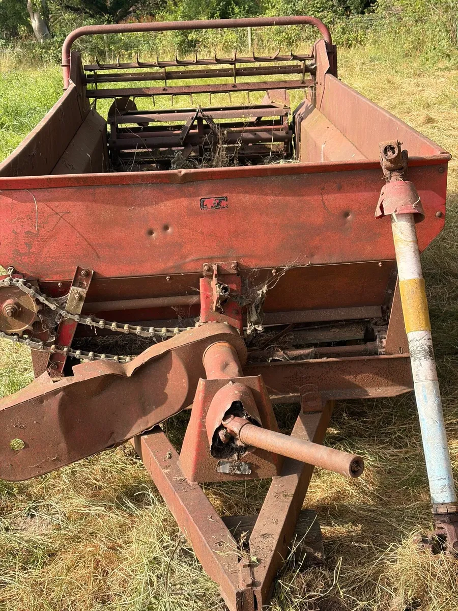 Massey Ferguson Dung spreader - Image 4