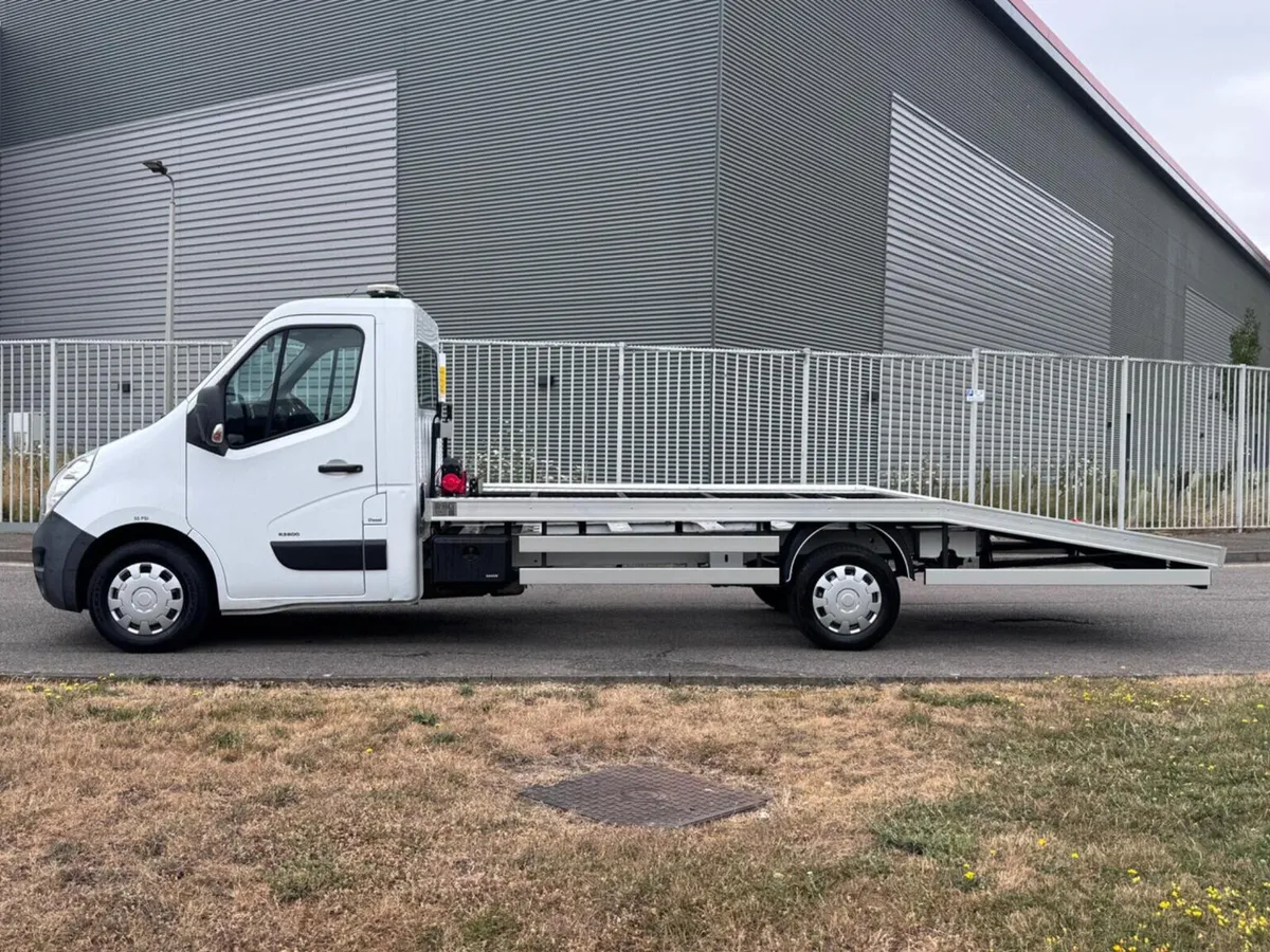 VB - 2018 Vauxhall Movano Transporter Van - Image 1
