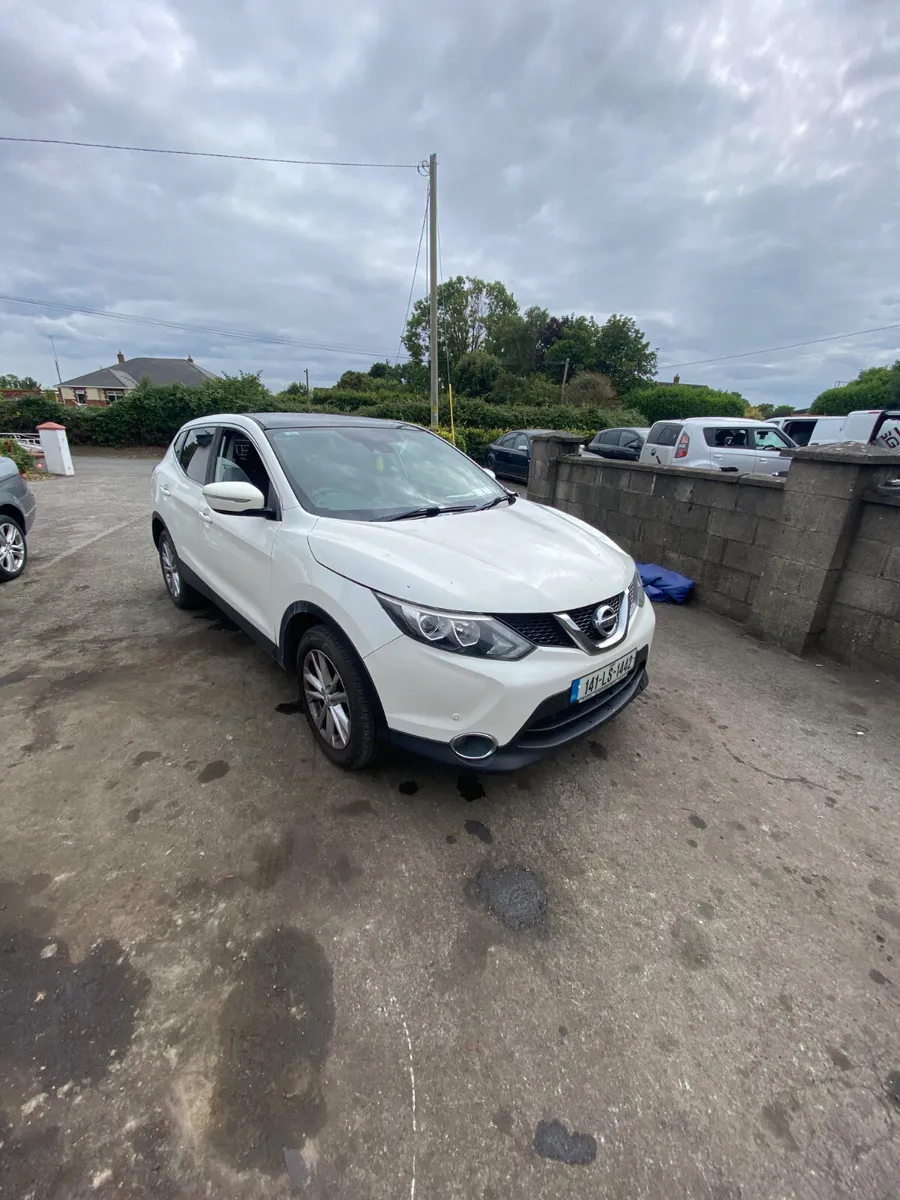 141 Nissan qashqai dci slight damage - Image 2
