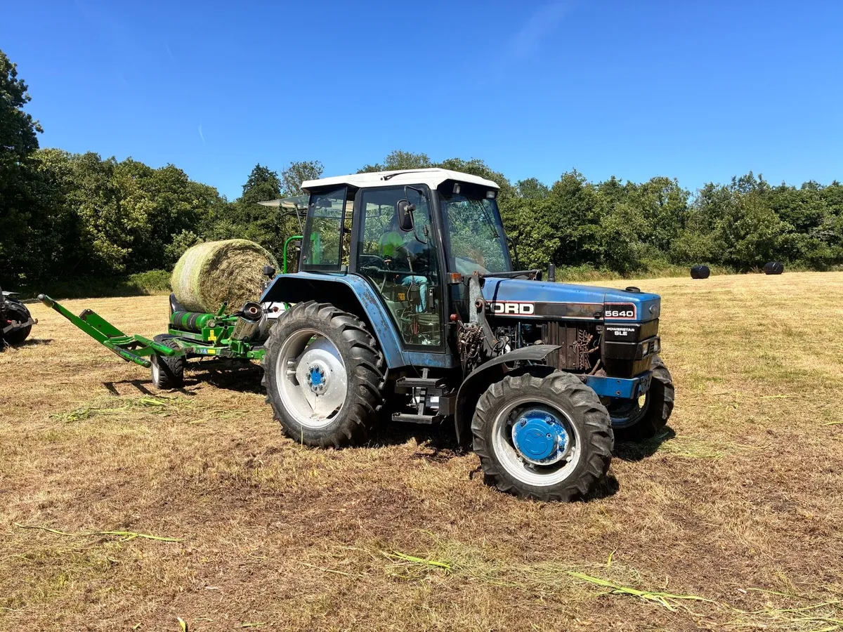 Ford 5640 SLE 3000 hours loader - Image 1
