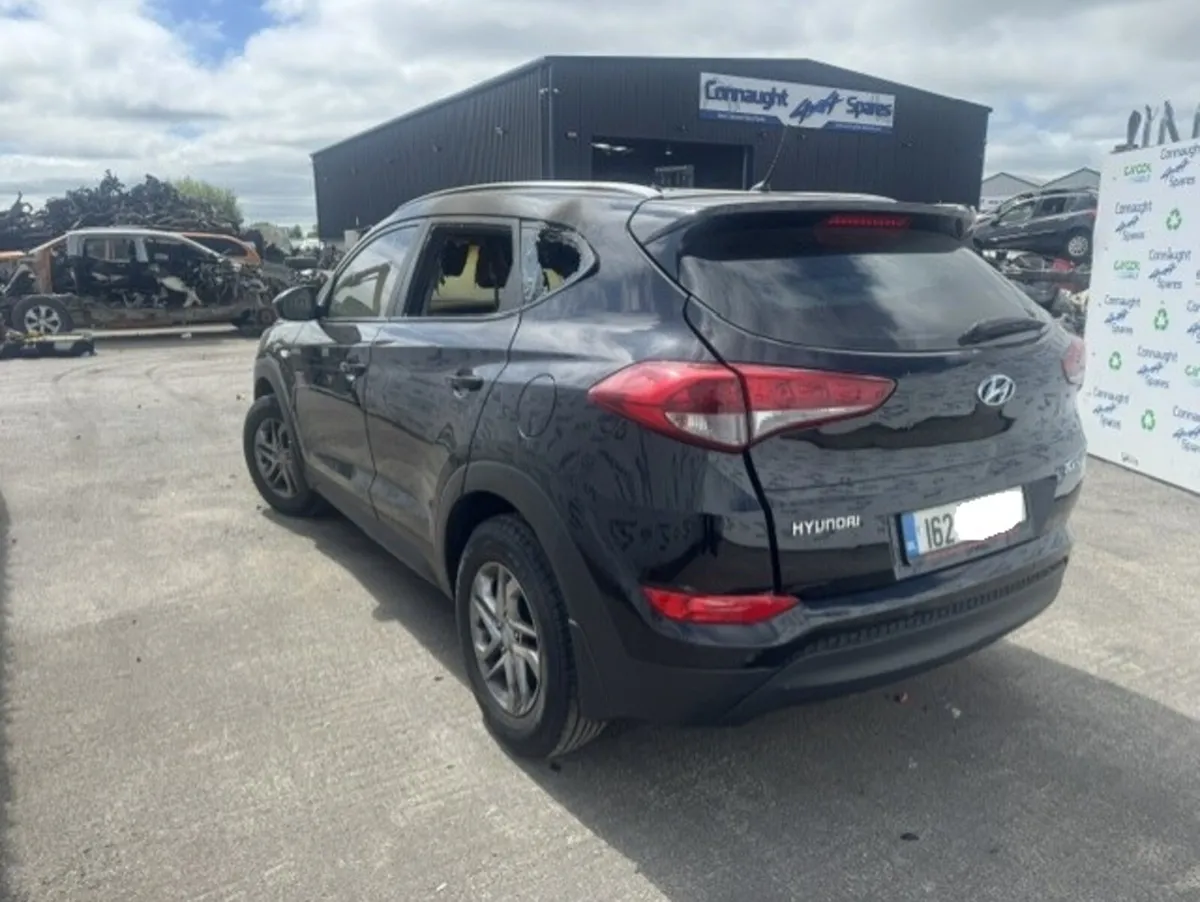 2016 HYUNDAI TUSCON 1.7D JUST IN FOR BREAKING - Image 3