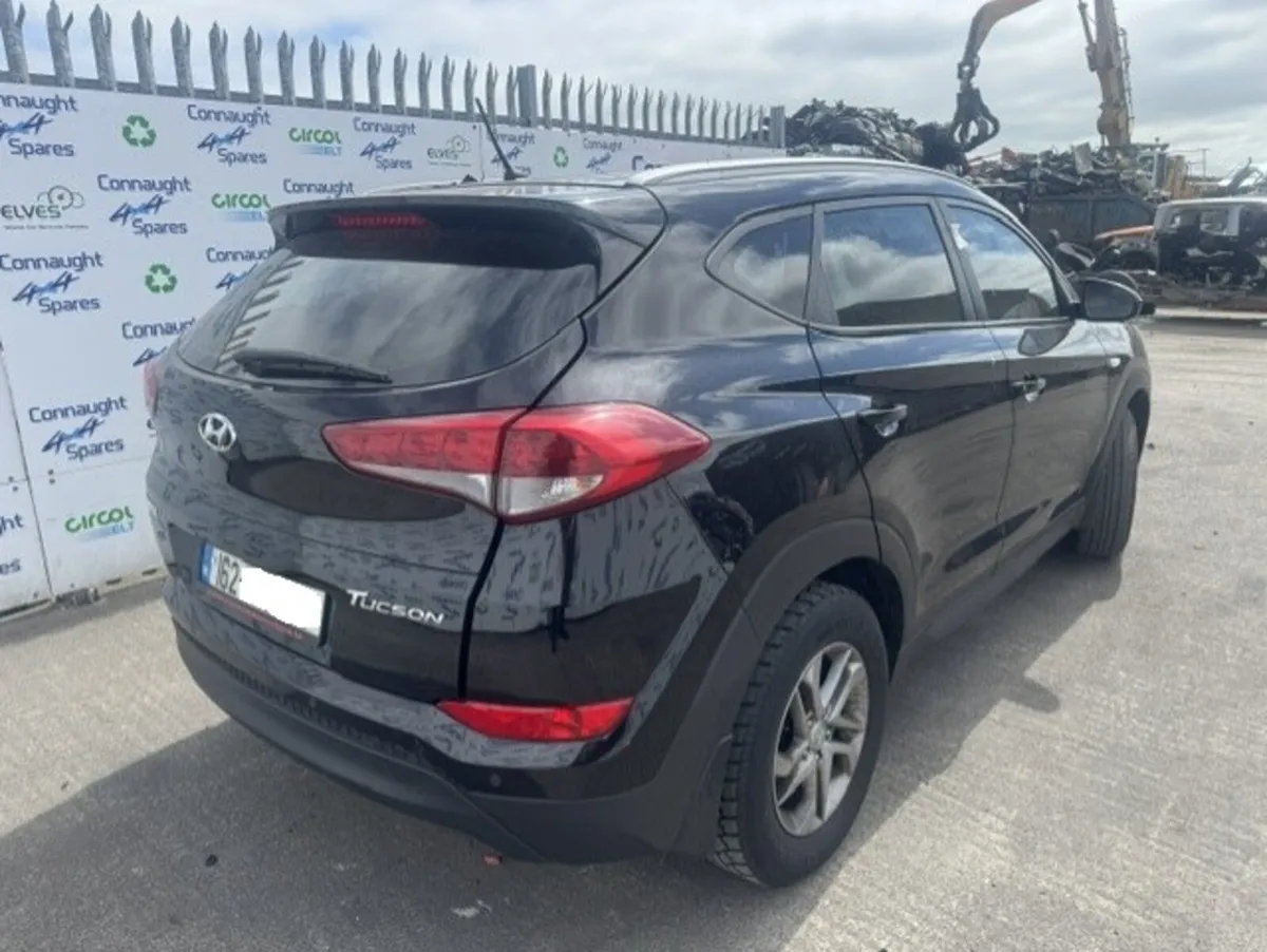 2016 HYUNDAI TUSCON 1.7D JUST IN FOR BREAKING - Image 4