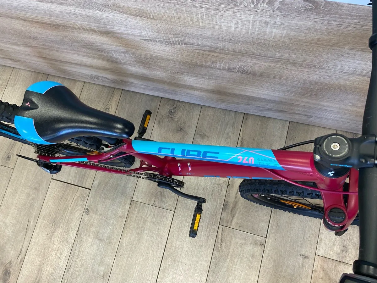 Cube access 240 (like new) - Image 3