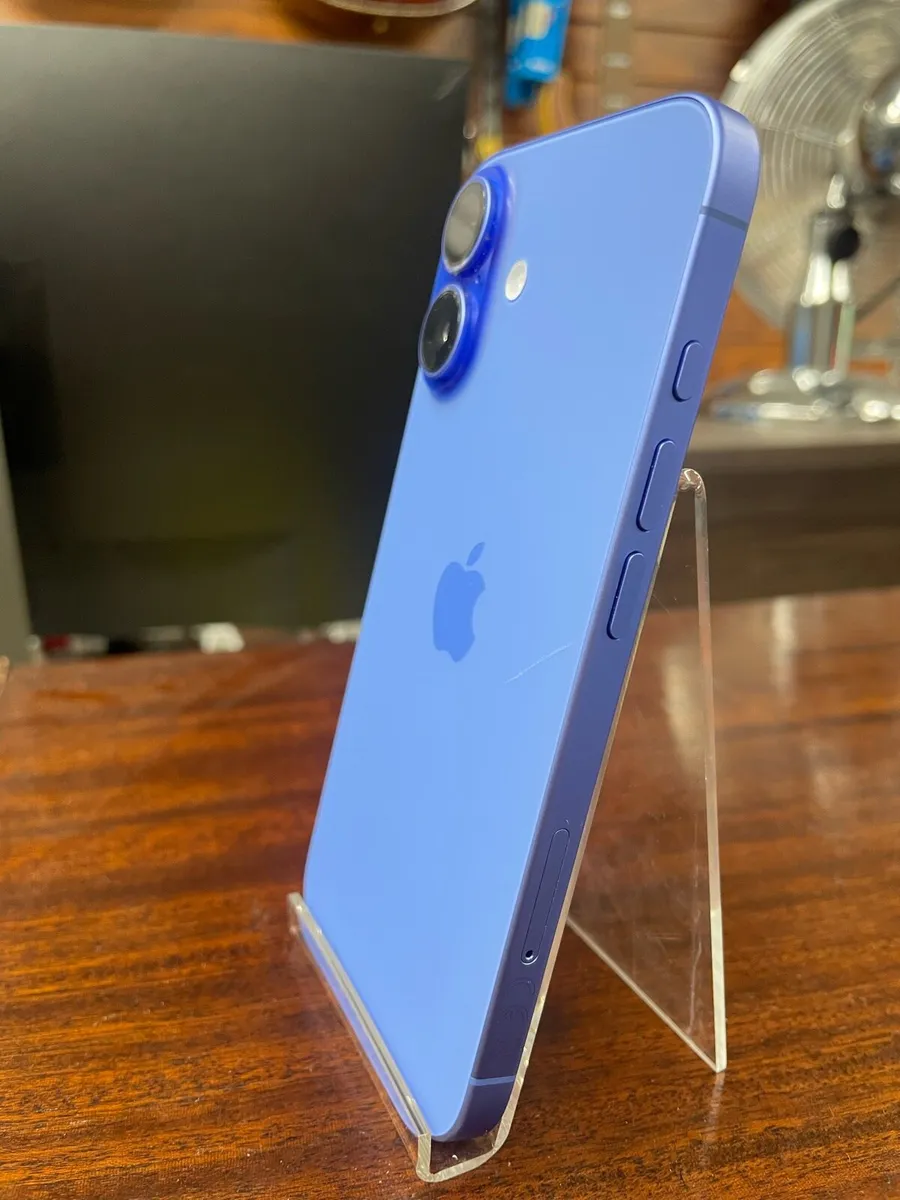 iP16 128gb blue - Image 4