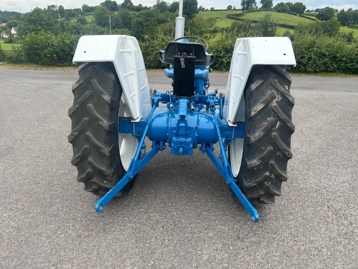 Ford 4000 - Image 3