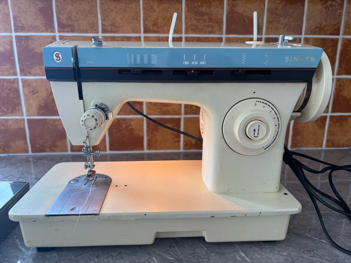 Sewing machine - Image 1