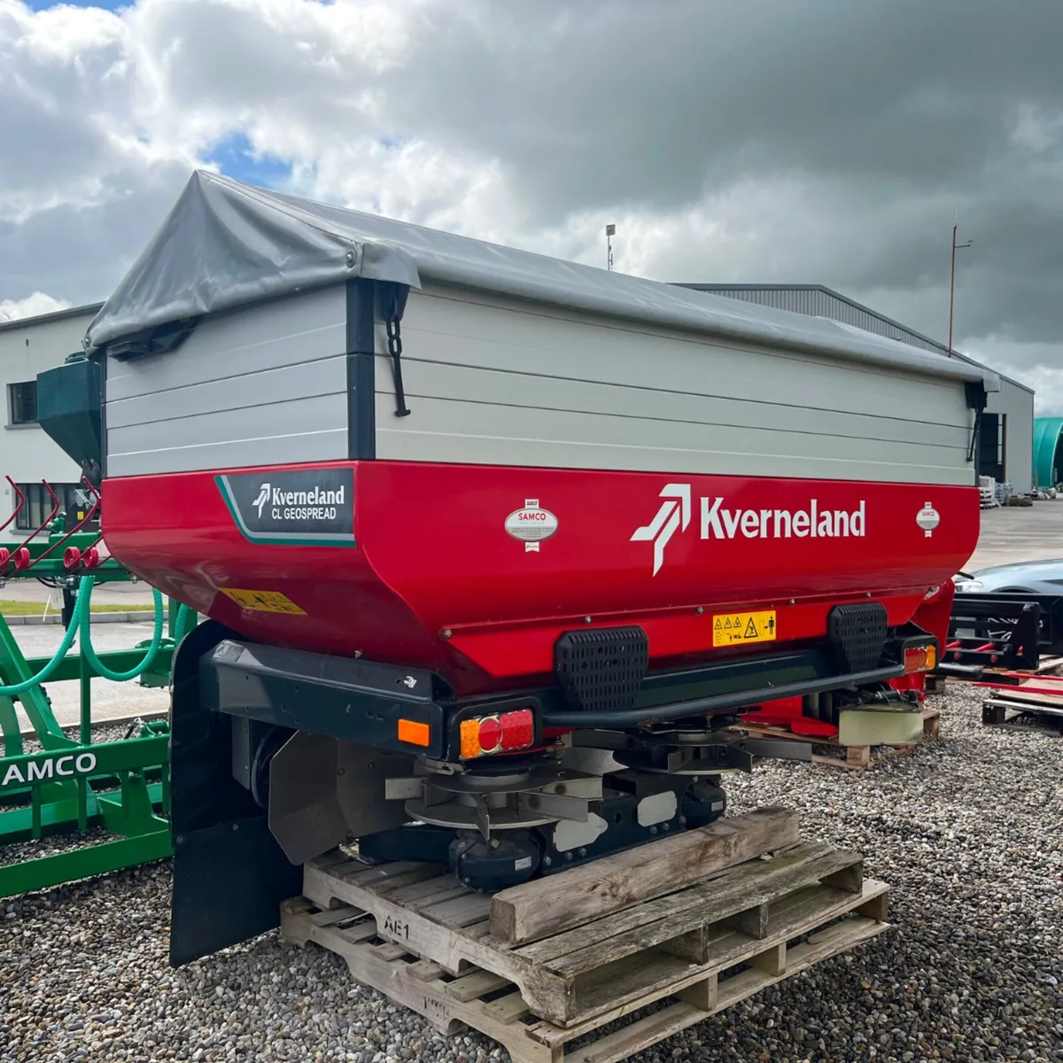 2023 Kverneland Fertiliser Spreader (New) - Image 1