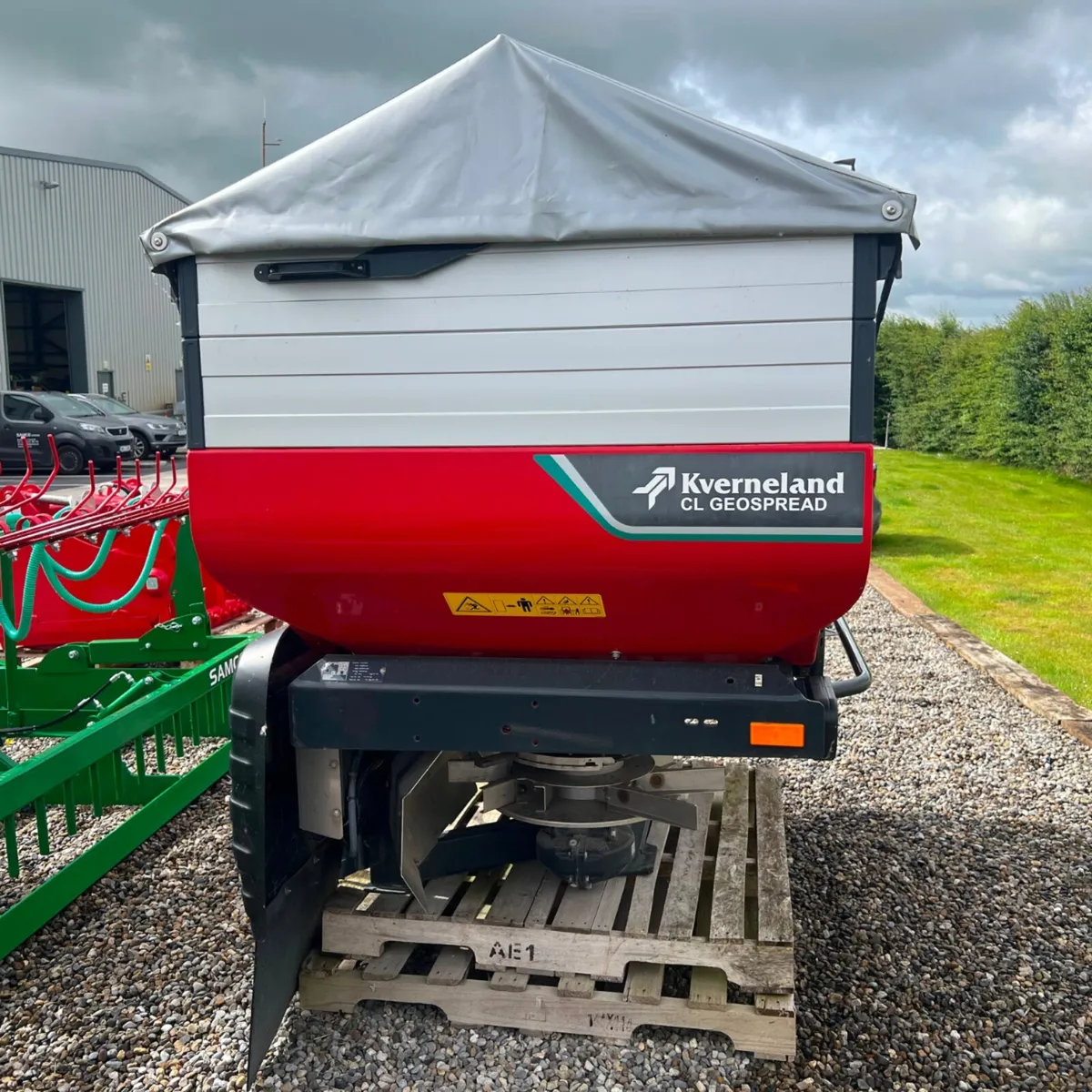 2023 Kverneland Fertiliser Spreader (New) - Image 2