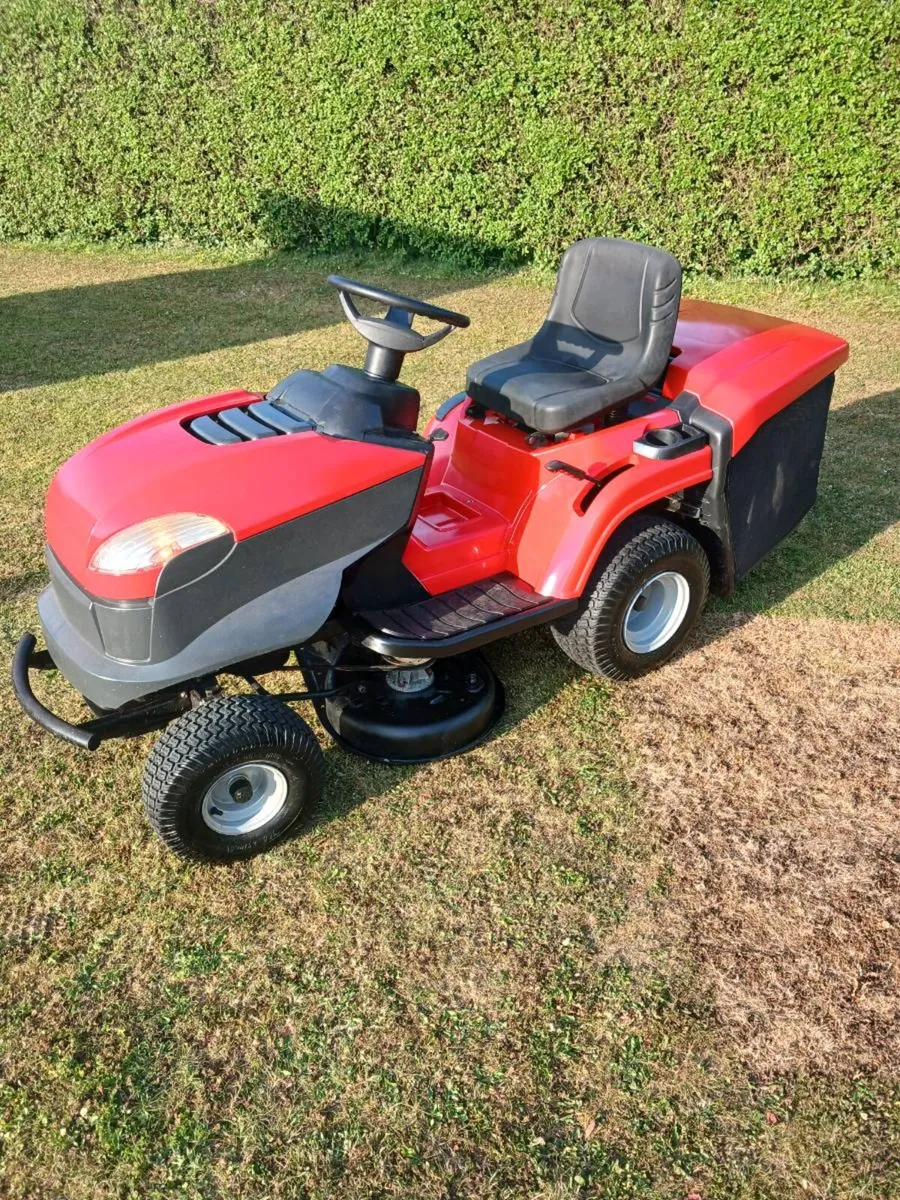 Castlegarden hydrostatic Briggs engine - Image 2