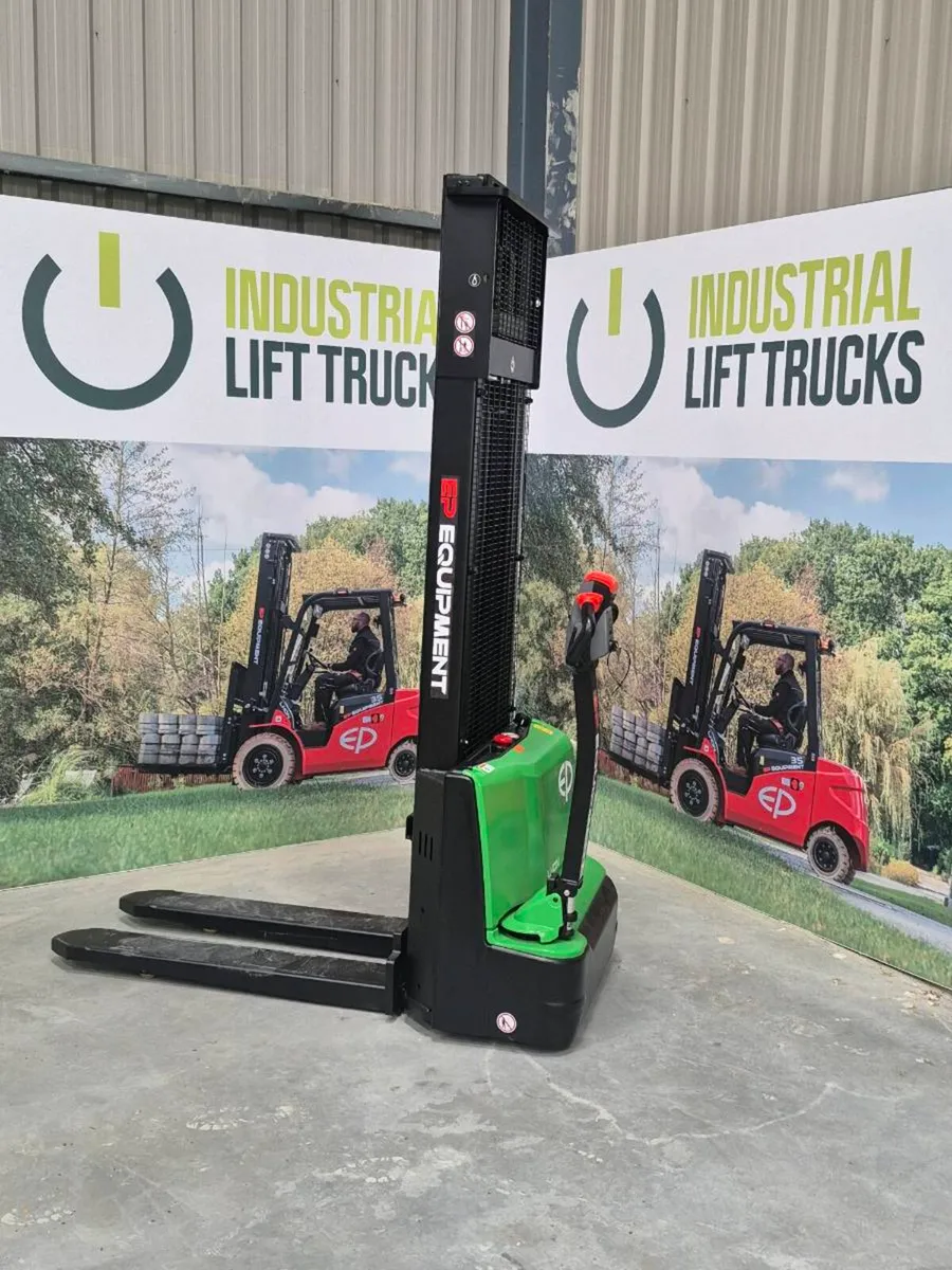 Forklift - Image 2