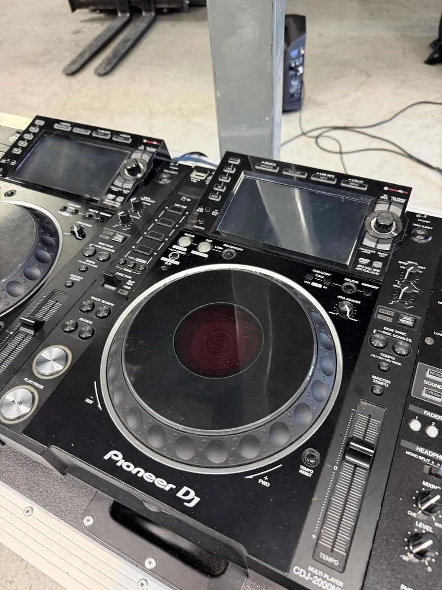 4x Pioneer CDJ 2000 Nxs 2 & Pioneer DJM 850 - Image 3