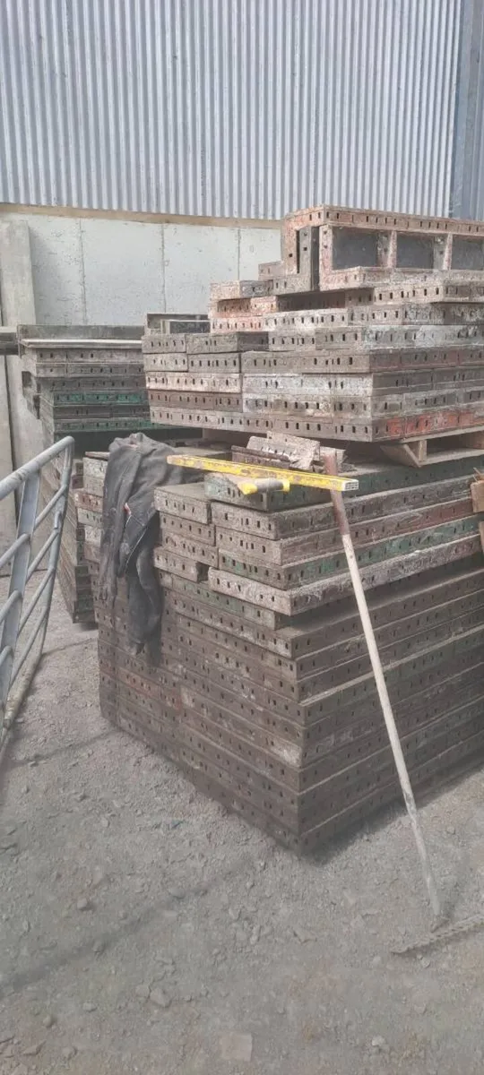 Shuttering pans - Image 1