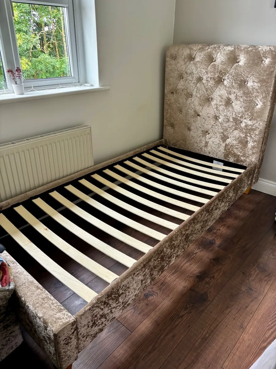Single bed frame + mattress - Image 3