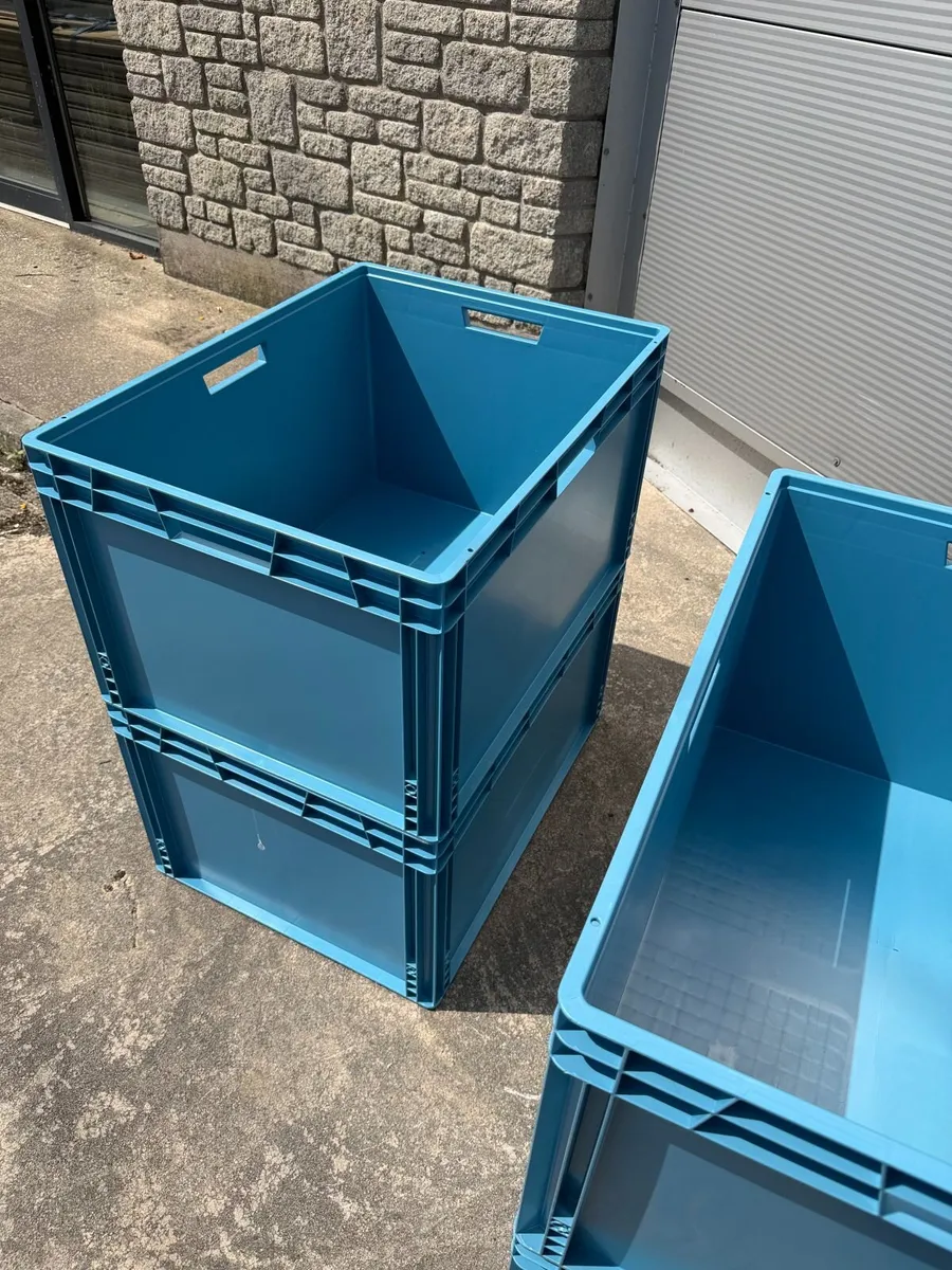 4x large storage boxes - Image 1