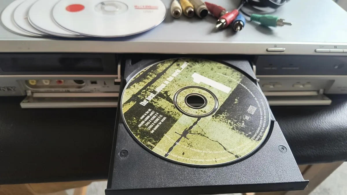 SONY RDR-GX210 MULTI FORMAT DVD RECORDER - Image 4