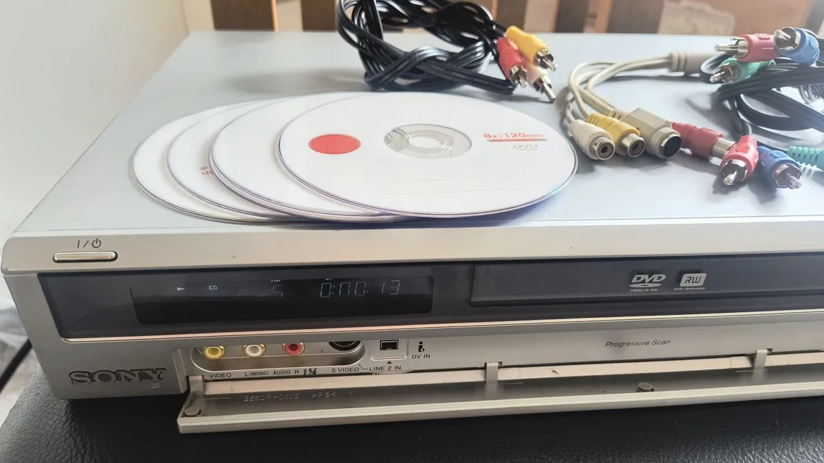 SONY RDR-GX210 MULTI FORMAT DVD RECORDER - Image 3
