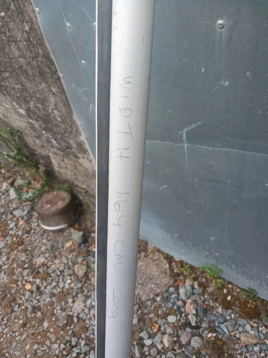 Roof Bars Renault Trafic  (Brink)2 Strong Bars. - Image 4