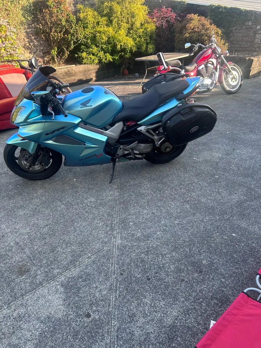 Honda vfr 800 - Image 1