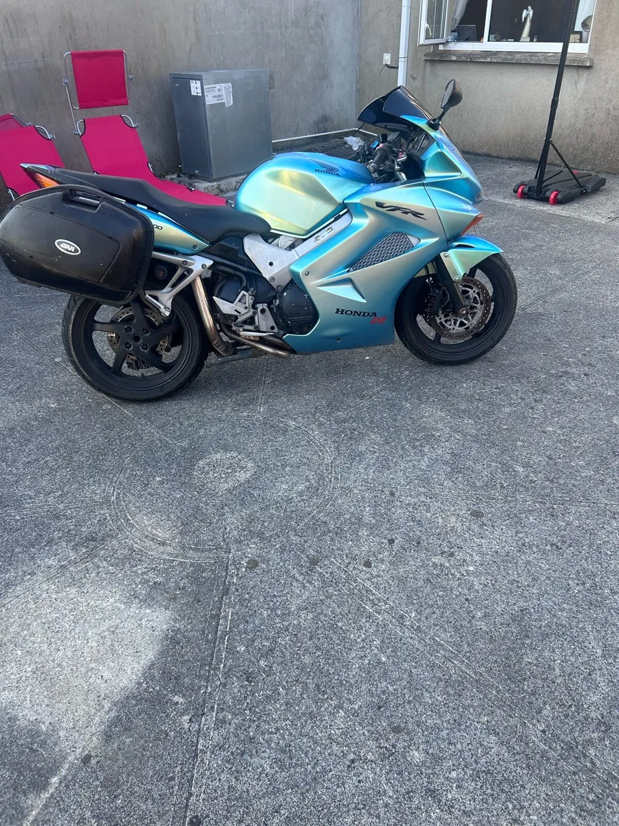 Honda vfr 800 - Image 3