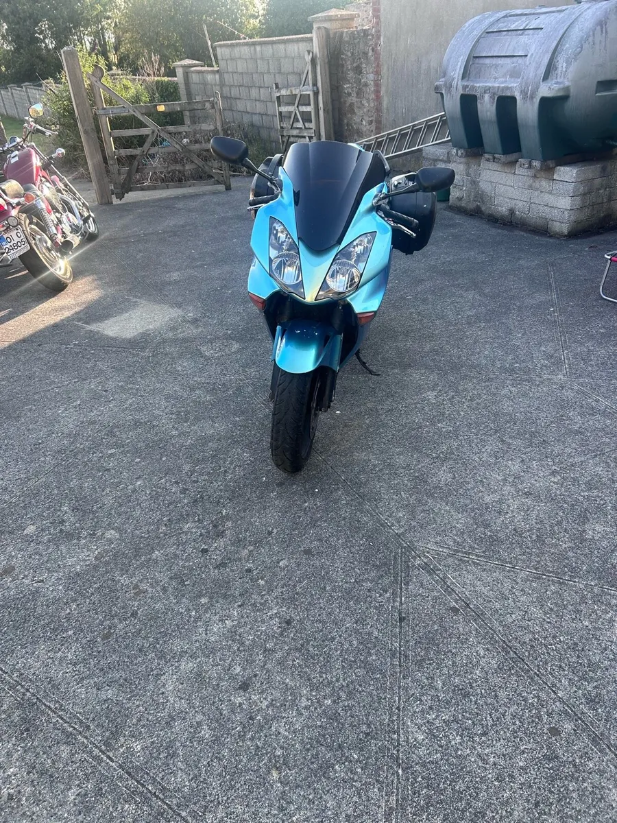 Honda vfr 800 - Image 4