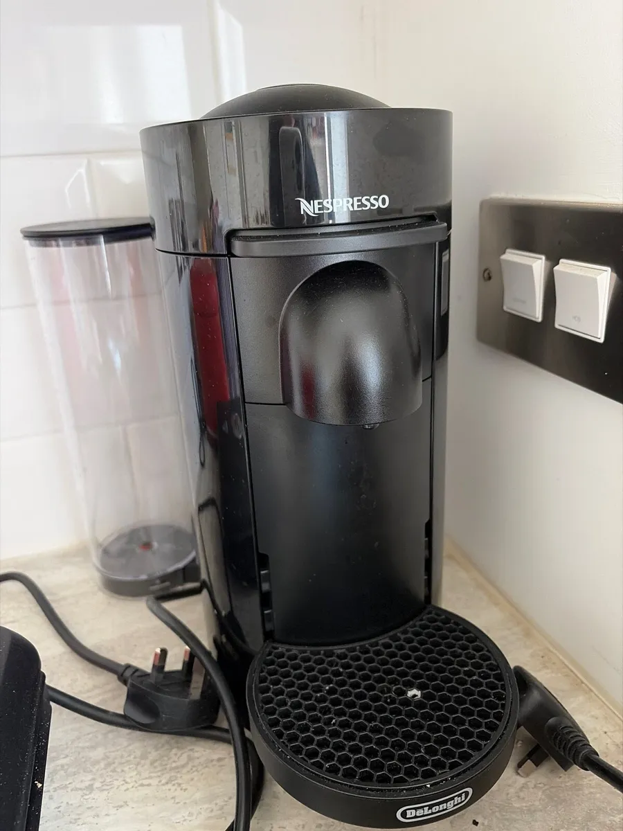 Very good condition coffee machine